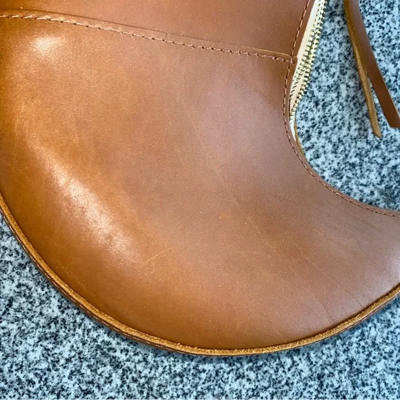 Portland Leather Goods Nora Bag in Honey - Picture 6 of 10